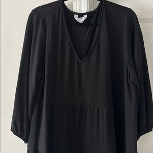 crown & ivy Black Long-Sleeve V-Neck Tiered Dress